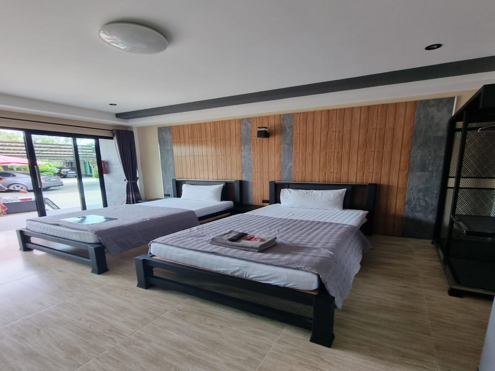 Deluxe Twin Room photo 2