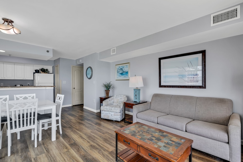 Signature Condo, 2 Bedrooms, Balcony, Beach View photo 1