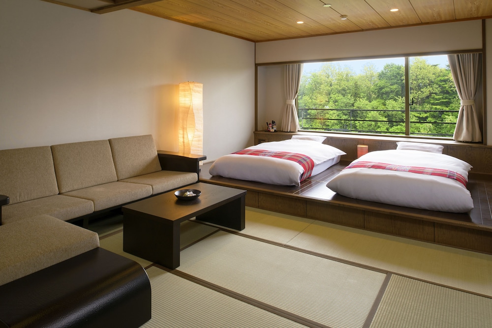 Azumashi Bed & tatami room