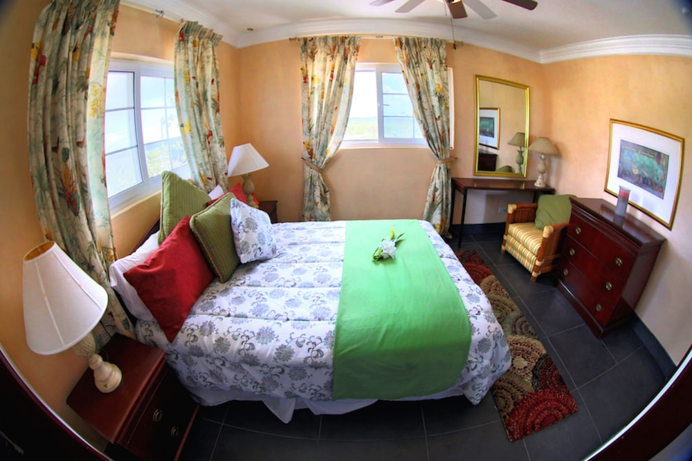 Ocean King Suite with Kitchenette