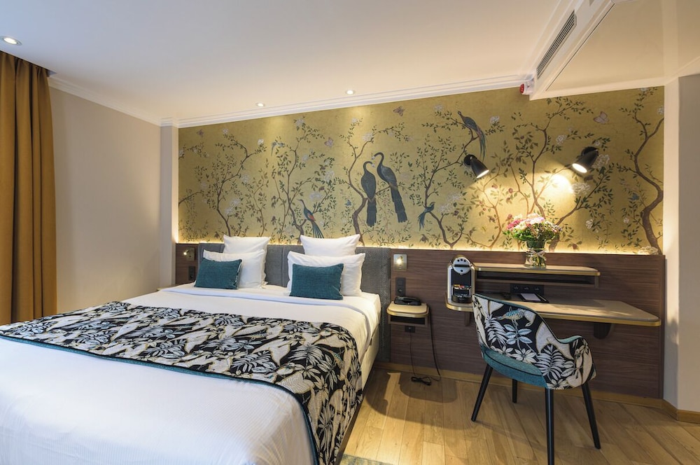 Superior Room thumbnail 6