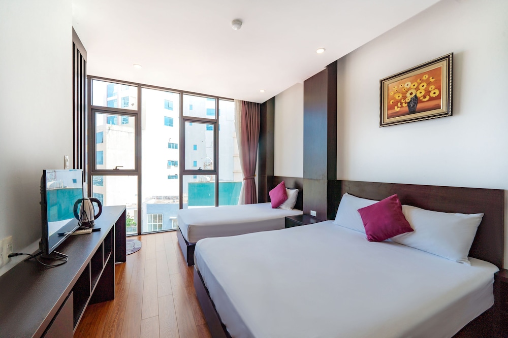 Deluxe Double or Twin Room, City View