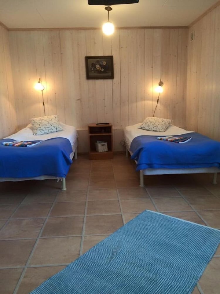 Twin Room, Ground Floor photo 3