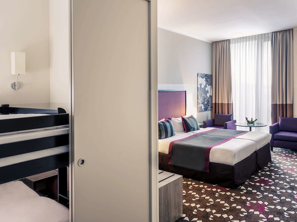 Standard Room, 1 Queen Bed