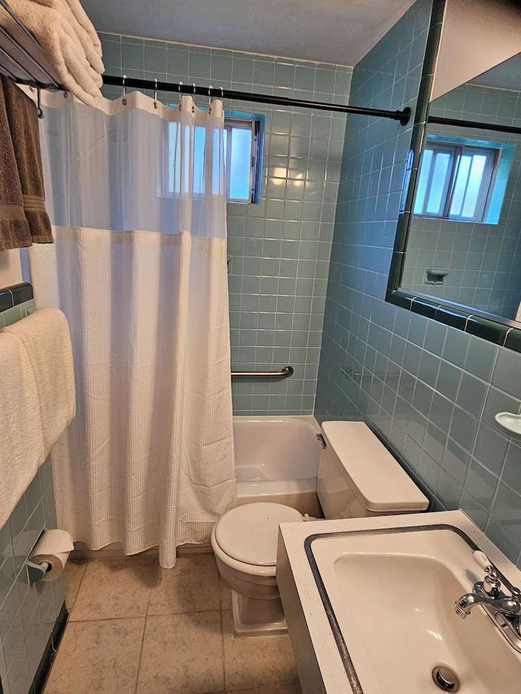 Classic Double Room, 2 Double Beds, Refrigerator & Microwave photo 3