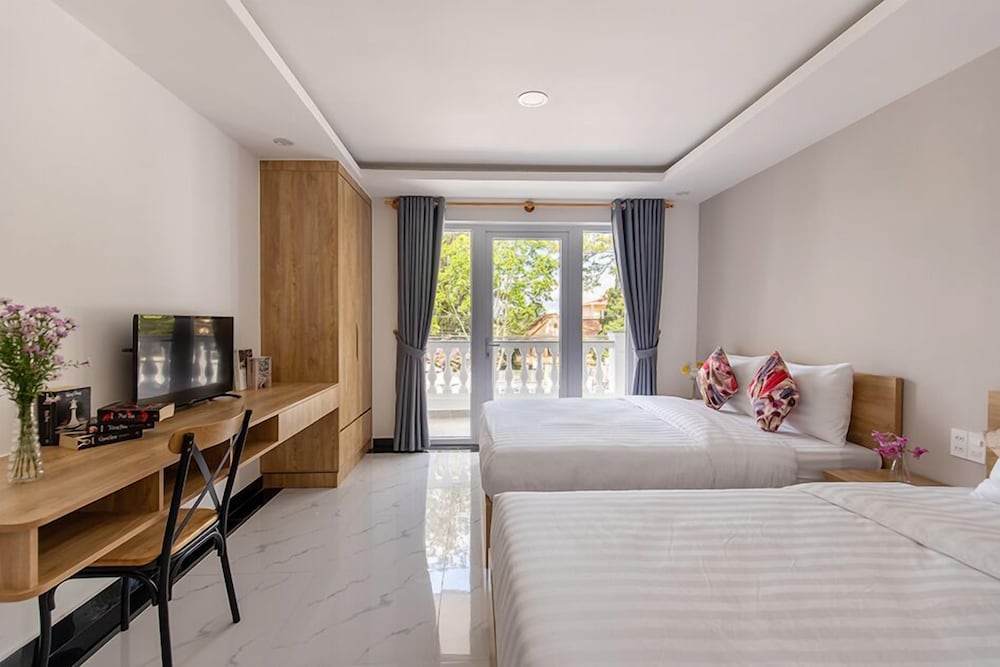 Family Apartment - Photo 4