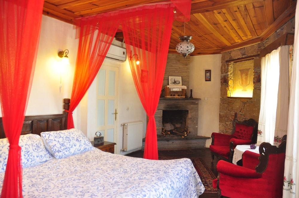 Triple Room - Photo 2