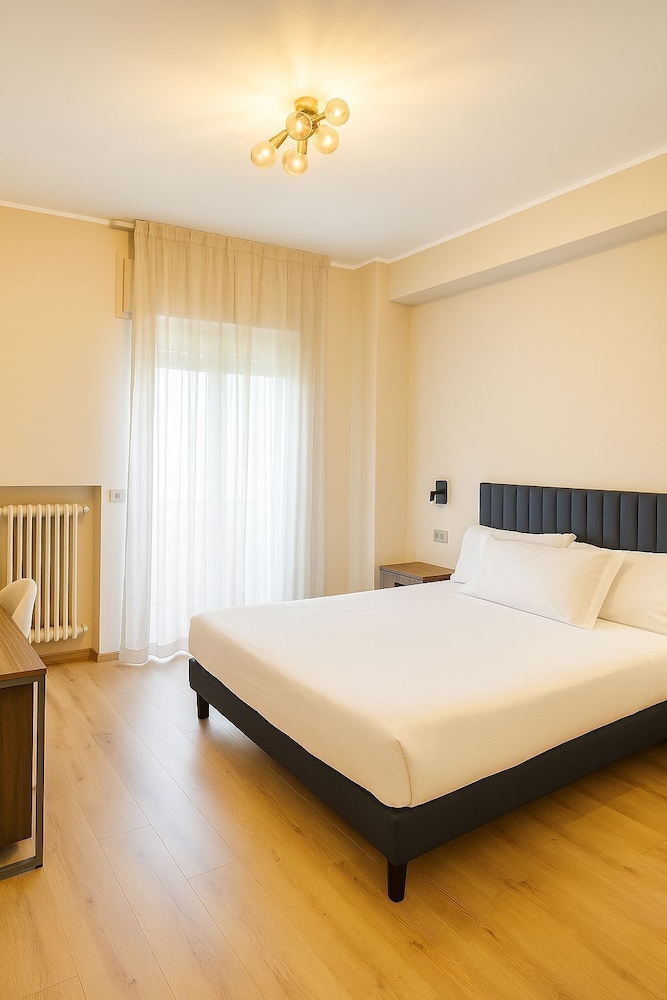 Deluxe Suite, 2 Bedrooms, Non Smoking, Balcony