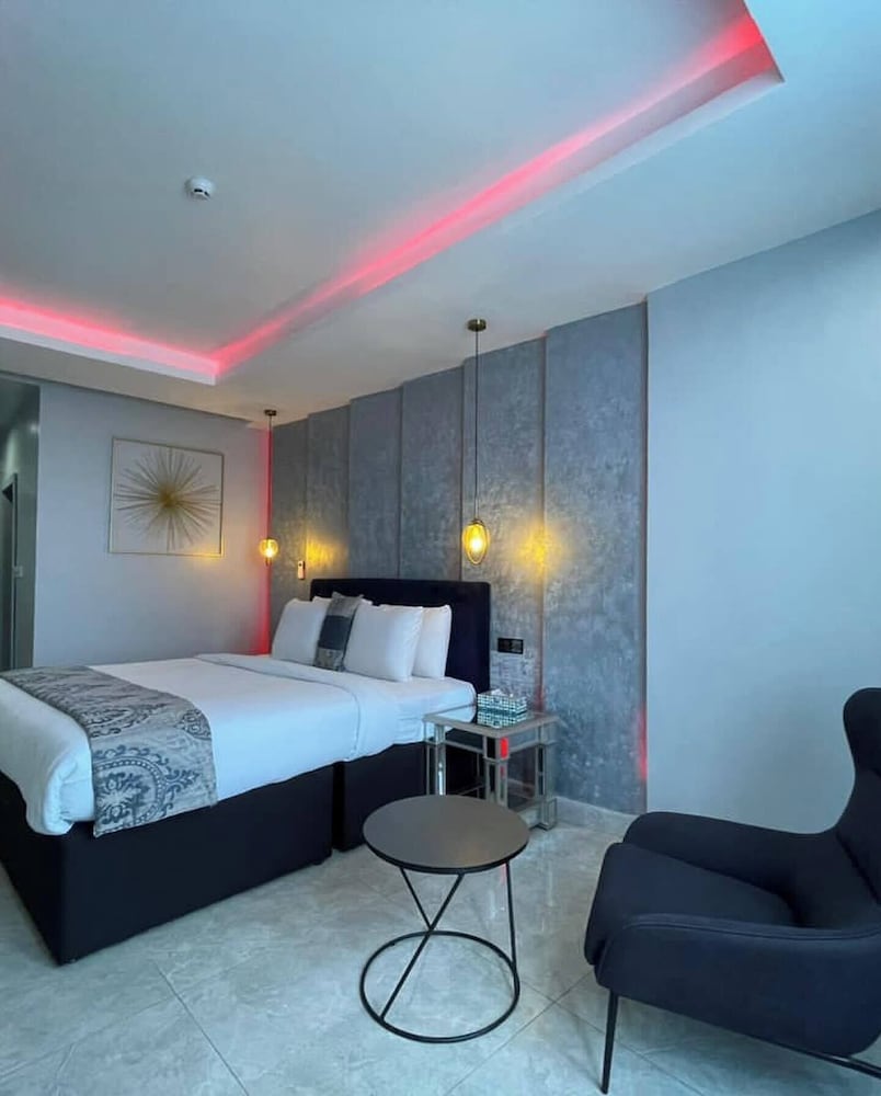 Comfort Room, City View photo 2