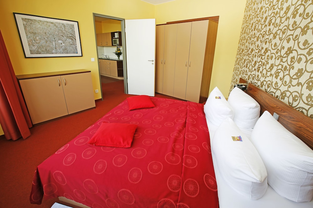 Triple Room - Photo 1