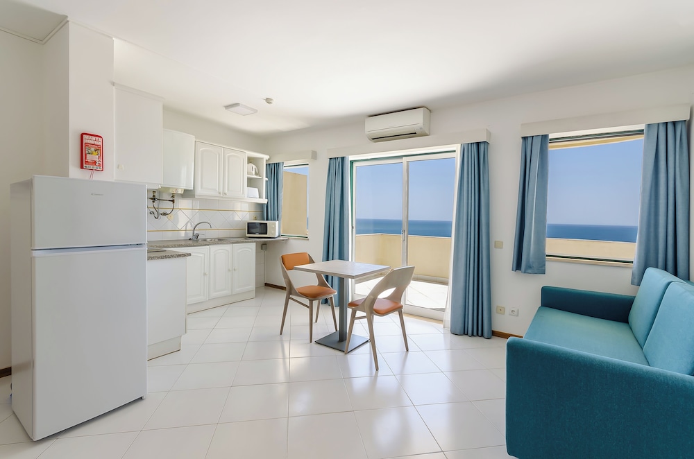 Apartment, 1 Bedroom, Sea View (Front) - Photo 10