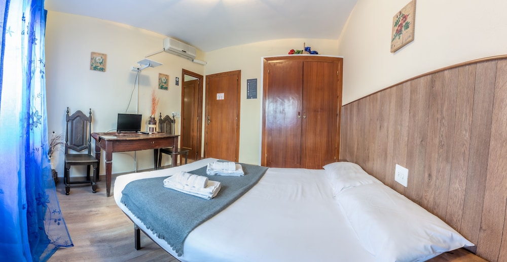 Economy Double or Twin Room - Photo 3