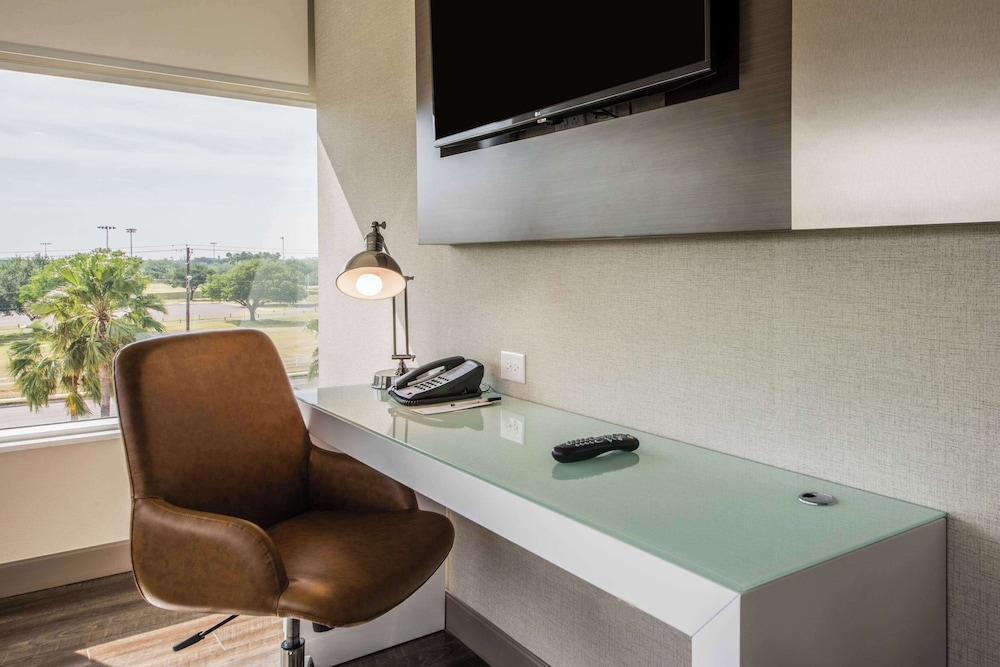 Cambria Hotel McAllen Convention Center, Photo 7