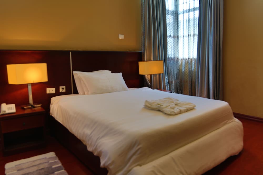 Superior Suite, 2 Bedrooms, Accessible, City View photo 3