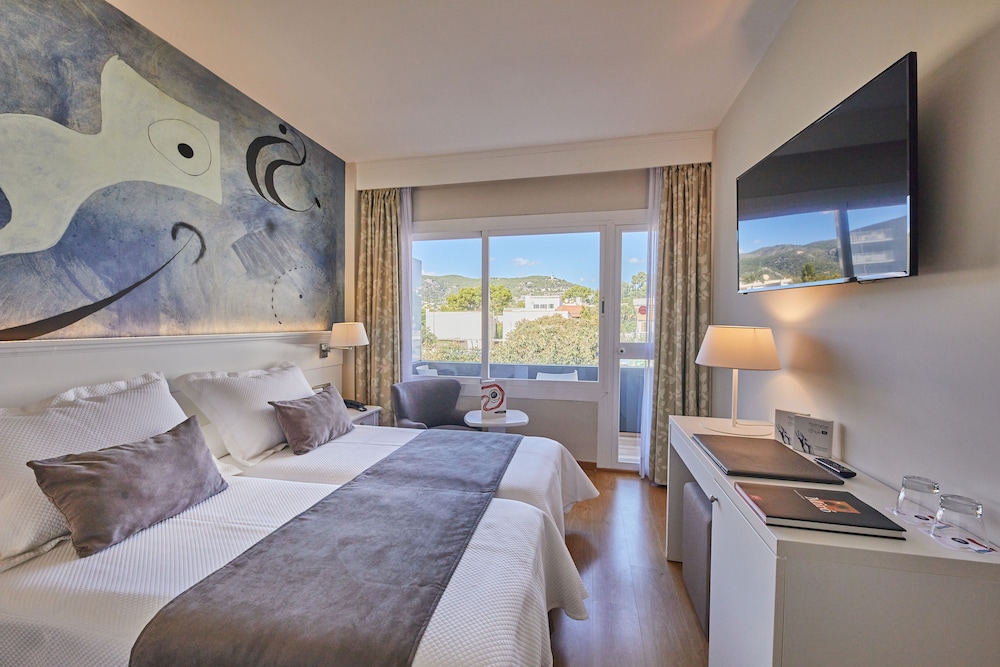 Standard Double Room, Balcony - Photo 3