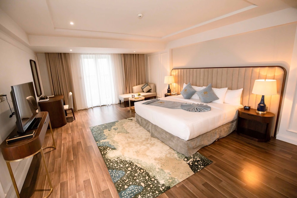 Luxury Suite photo 1