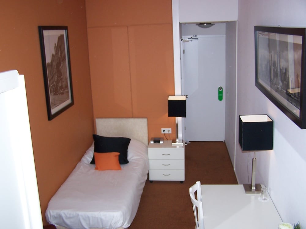 Single Room photo 3