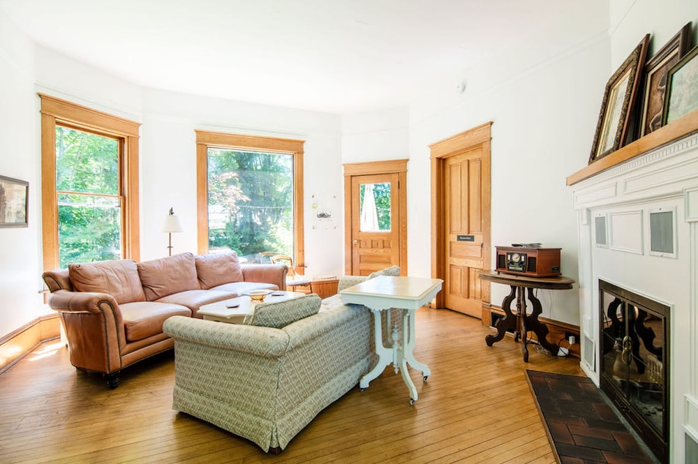 House photo 2