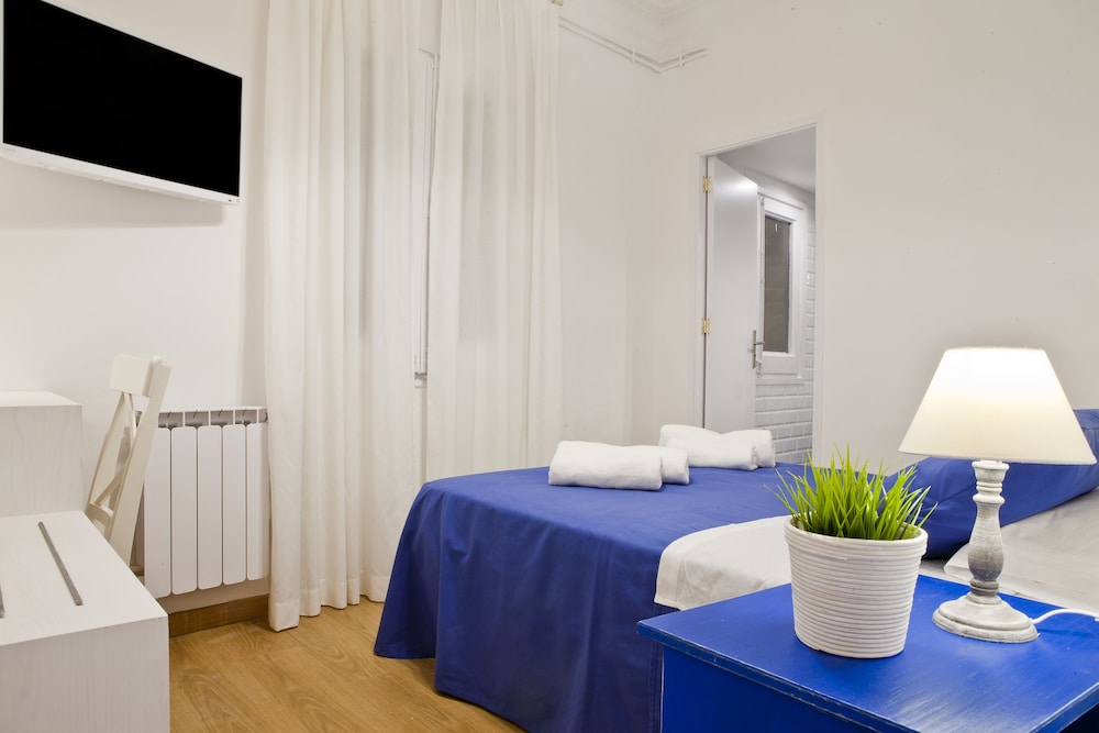 Deluxe Double Room, 1 Double Bed photo 2