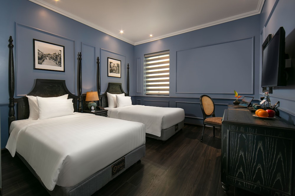 Standard Double or Twin Room - Photo 10