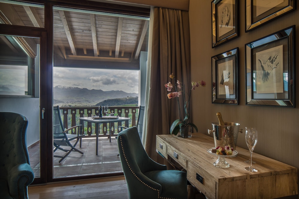 Suite Asturias Village