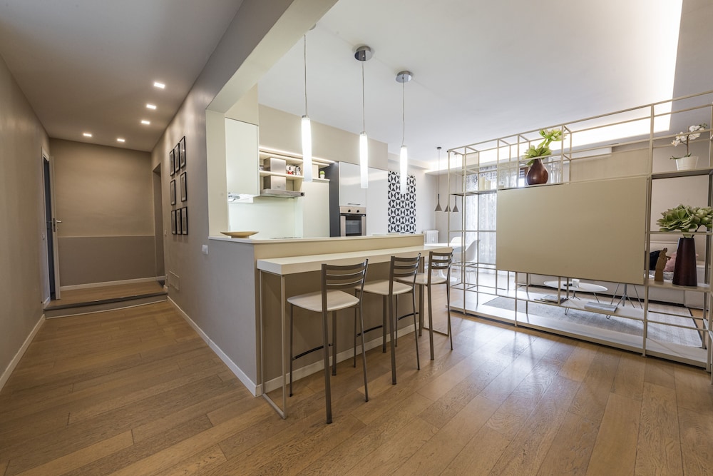 Deluxe Apartment