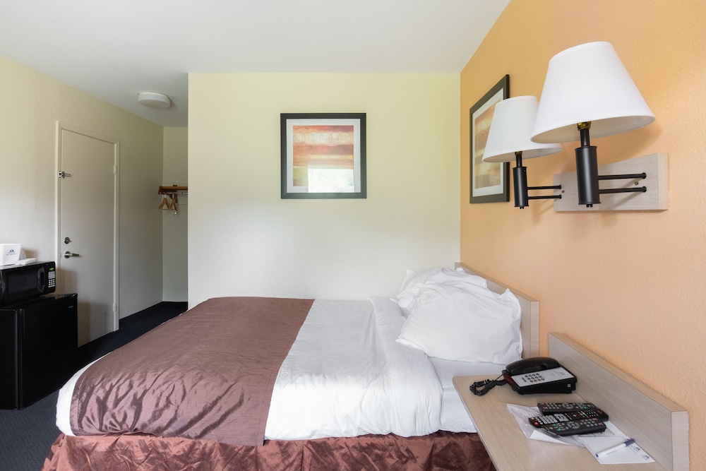 Room, 1 Double Bed, Non Smoking - Photo 7