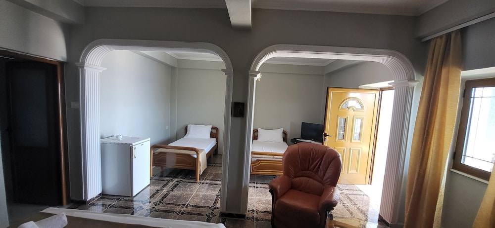 Family Studio Suite, Multiple Beds, Sea View photo 1