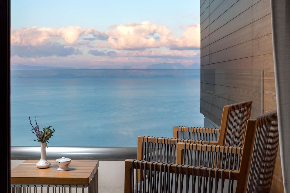 Ionian Sea View Grand Room - King - Photo 4