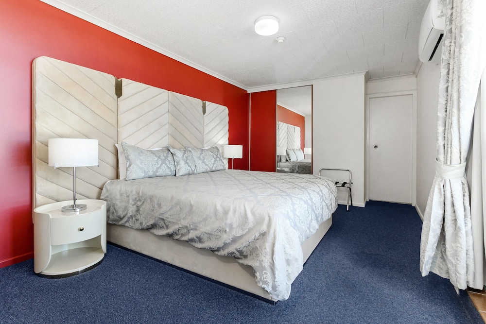 King Room Level 7 photo 3