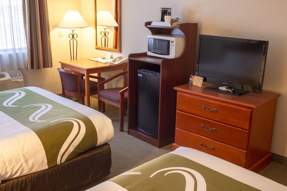 Standard Room, 2 Queen Beds, Refrigerator - Photo 2