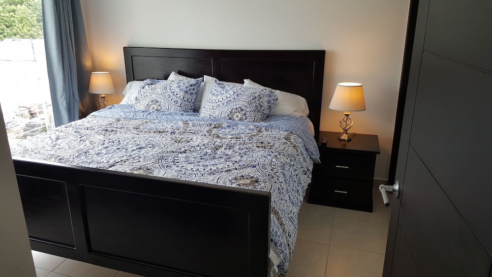 House, 3 Bedrooms photo 3
