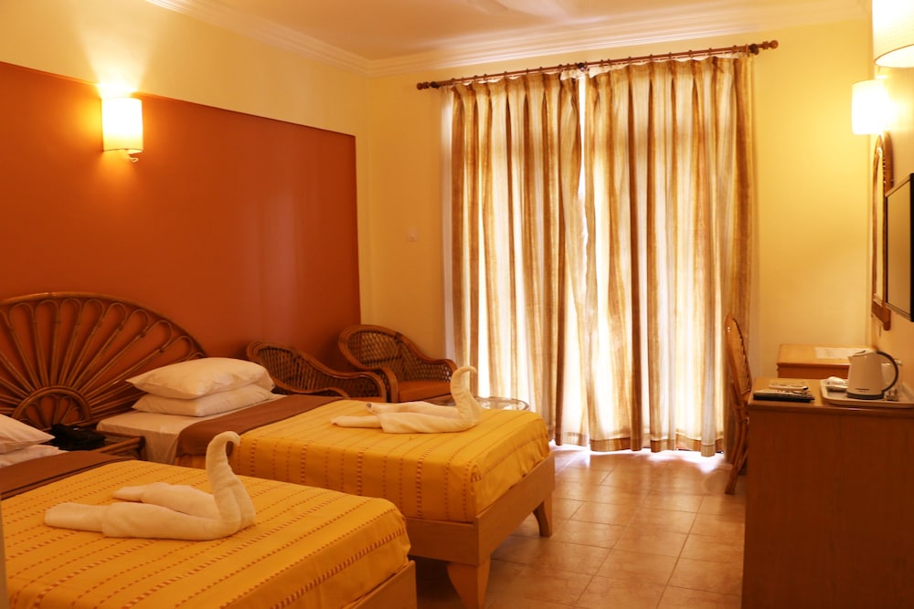 Deluxe Twin Room, 2 Twin Beds, Non Smoking, Pool View