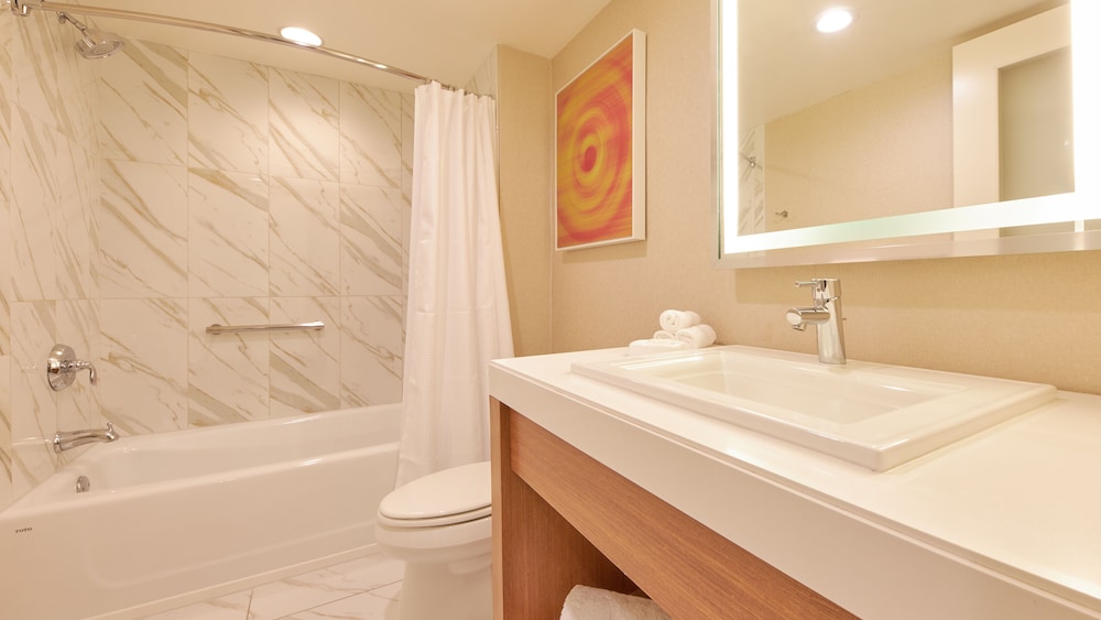 HAVANA ONE BEDROOM SUITE 1 KING NON-SMOKING - Photo 5