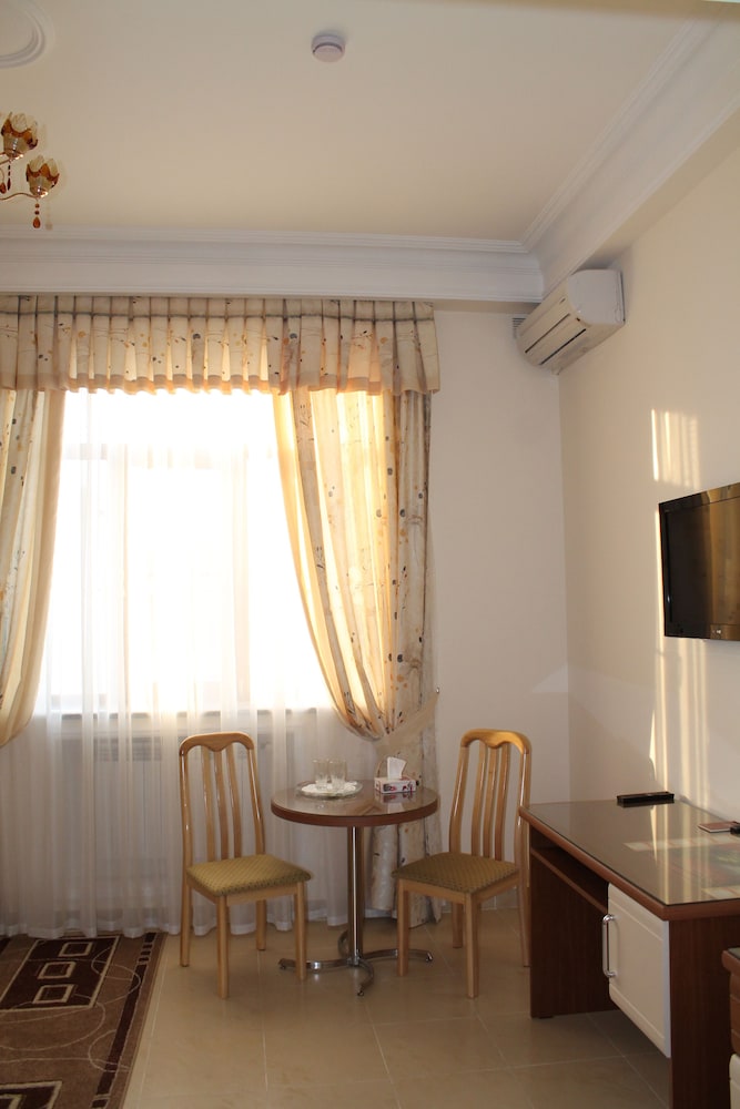 Standard Double Or Twin Room photo 3