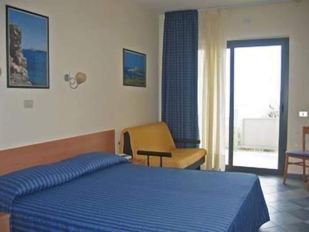 Triple Room, Balcony, Sea View - Photo 1