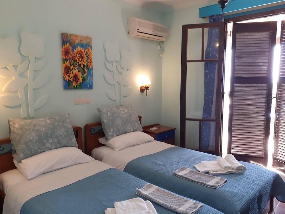 Comfort Double or Twin Room, 2 Twin Beds, Beach View
