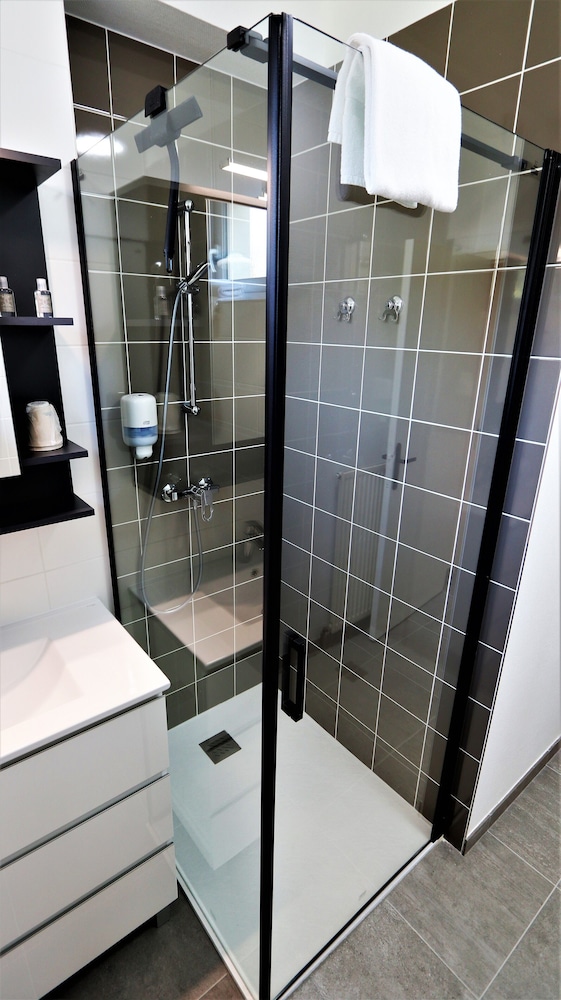 Basic Quadruple Room, Garden View photo 2