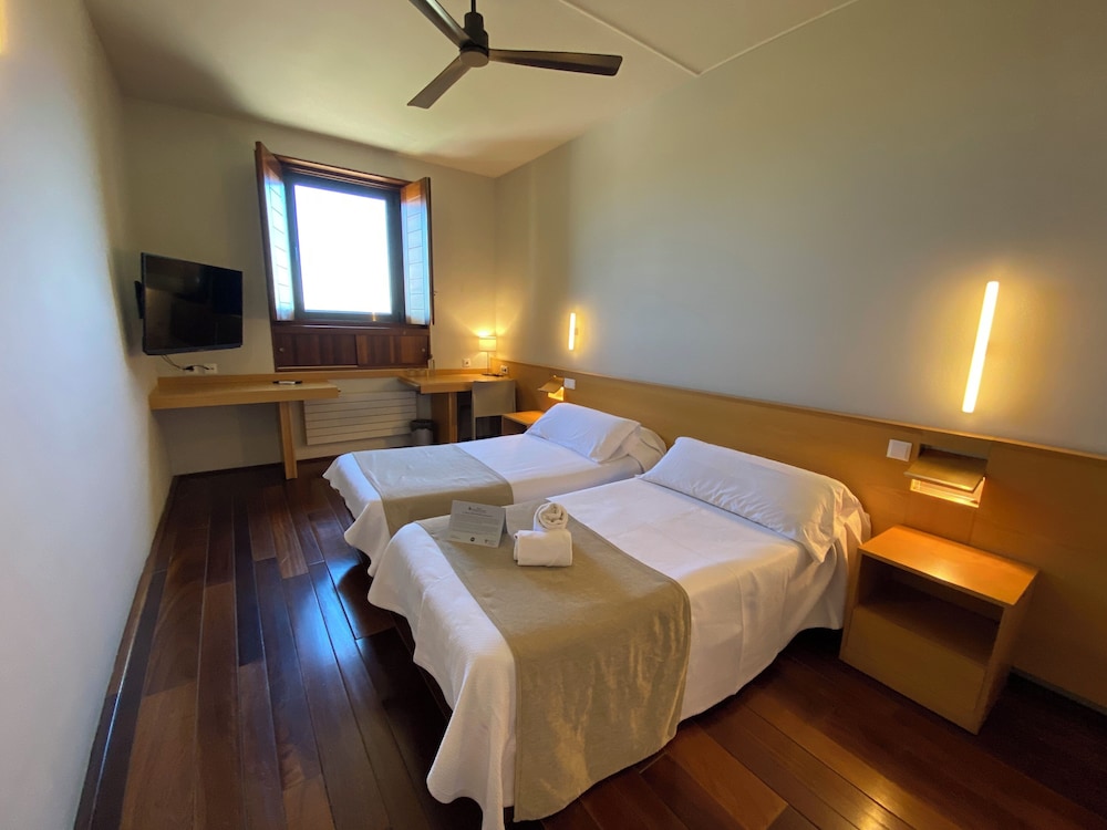 Habitación Estándar con Dos Camas Individuales