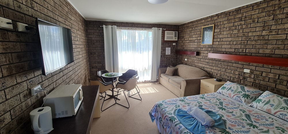 Classic Single Room, 1 Queen Bed (First floor) photo 1