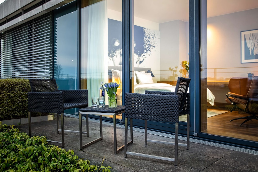 Premium Room, Balcony - Photo 4