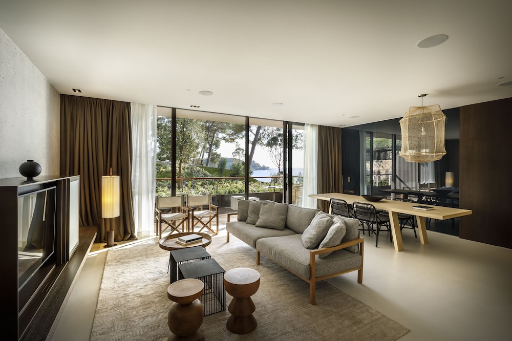 Island Deluxe suite