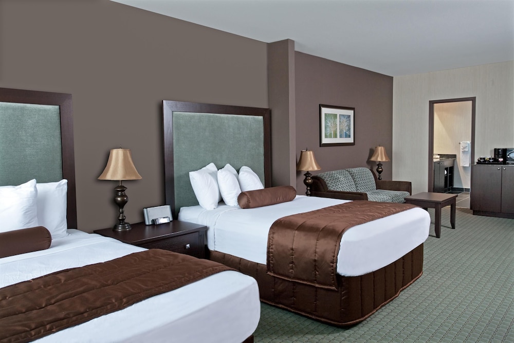 Premium Room, 2 Queen Beds (Coast Two Queens with Sofa Bed) photo 1