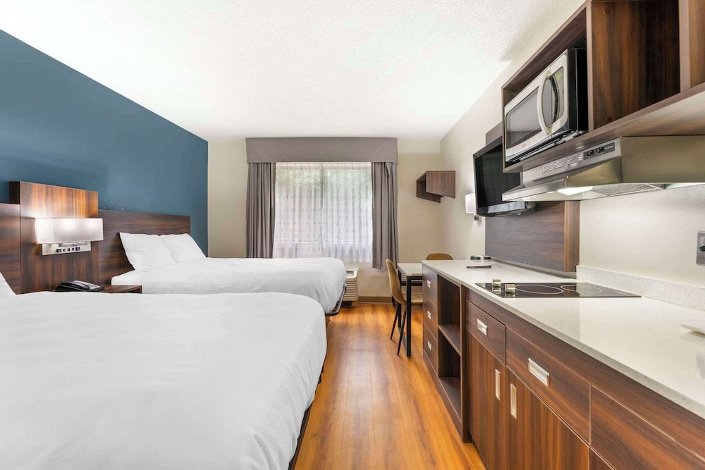 Room, 2 Double Beds, Non Smoking - Photo 2