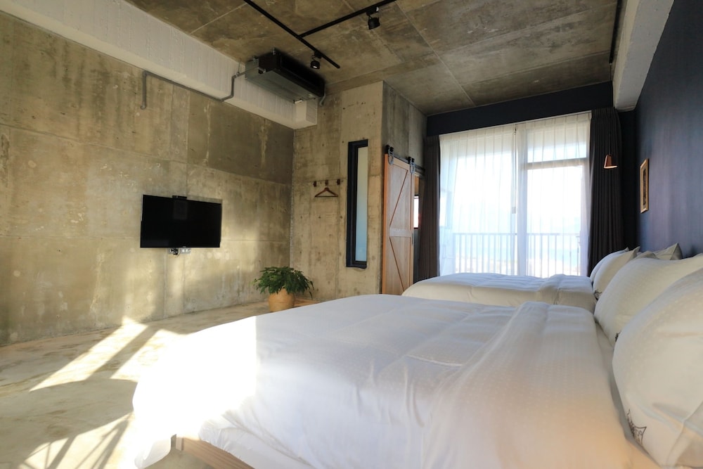Quadruple Room, Non Smoking, Ocean View photo 2