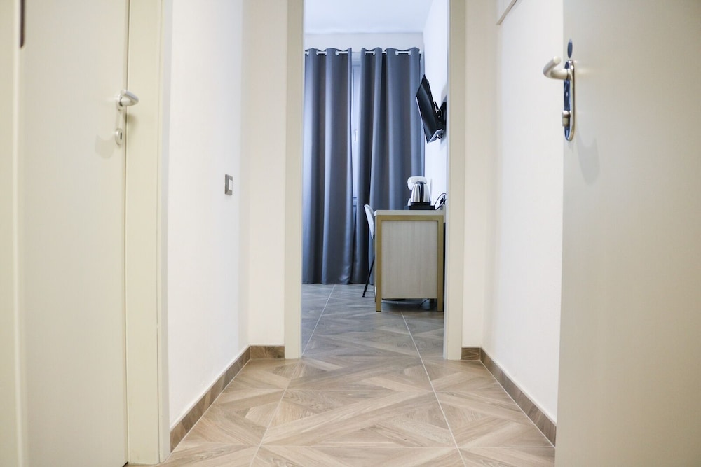 Standard Double Room - Photo 49