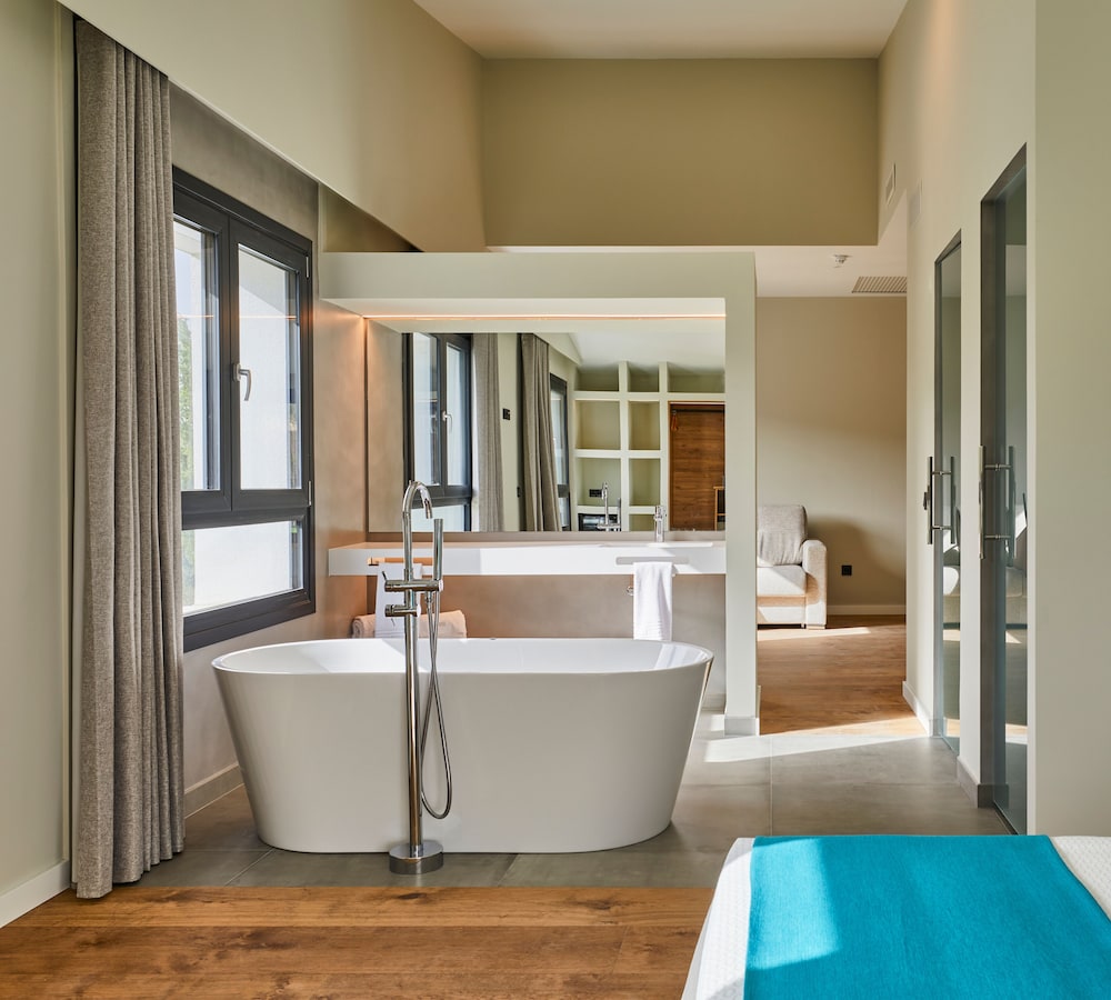 Suite Junior, Bañera de Hidromasaje (Sierra Nevada)