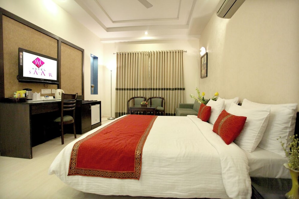 Executive Room - Photo 8