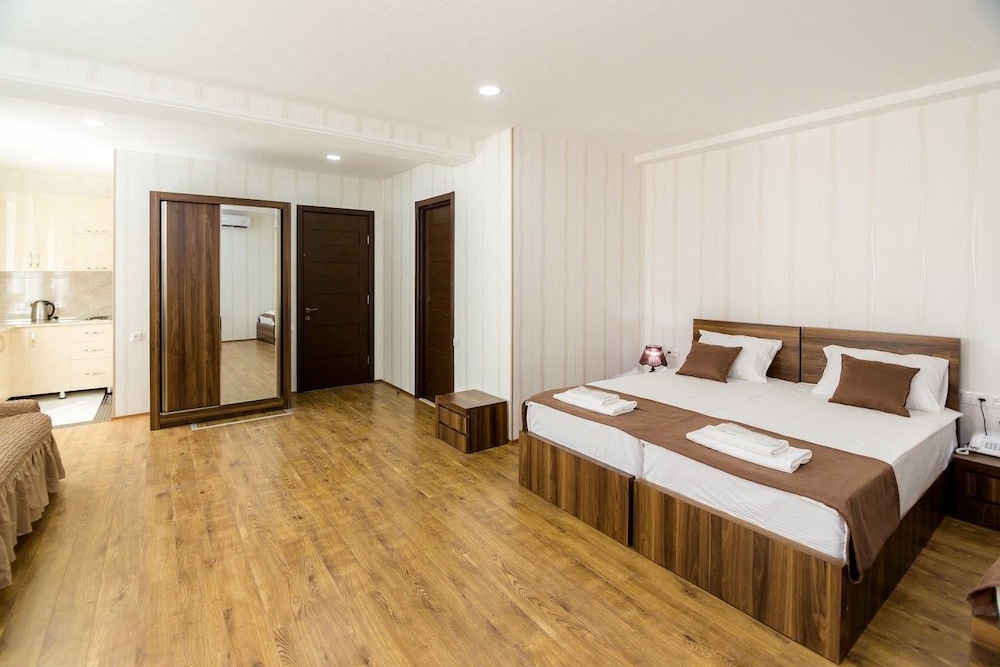 Family Triple Room, Multiple Beds photo 2