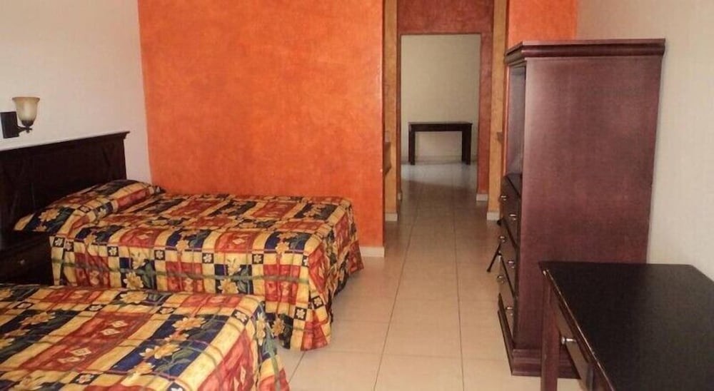 Classic Double Room, 2 Double Beds photo 1